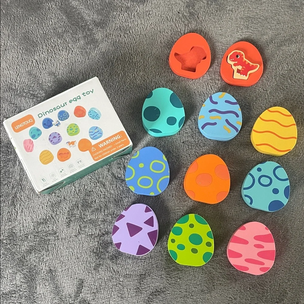 Colorful Dinosaur Egg puzzle wooden Toy Set nwt Easter